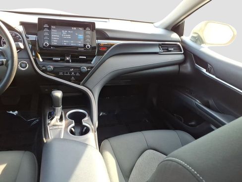 Used 2023 Toyota Camry LE w/ Convenience Package image 14