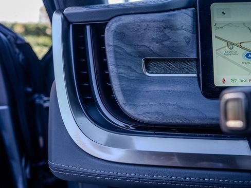 Used 2022 Rivian R1T Adventure image 8