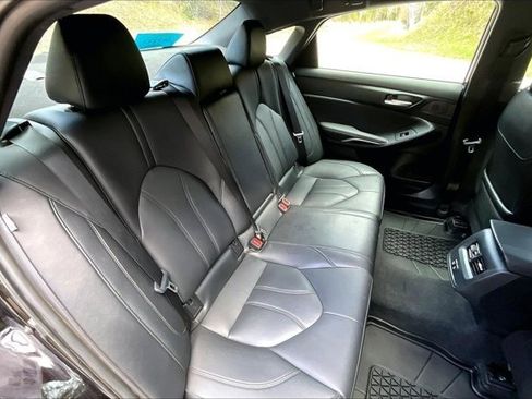 Used 2021 Toyota Avalon XLE FWD image 25