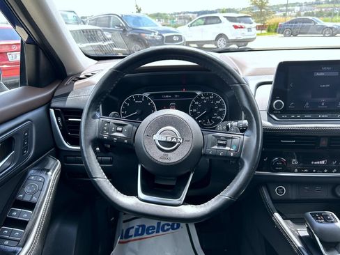 Used 2023 Nissan Rogue SL AWD/4WD image 11