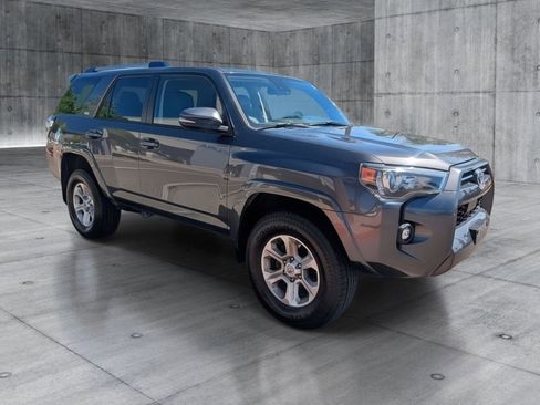 Used 2023 Toyota 4Runner SR5 Premium image 5