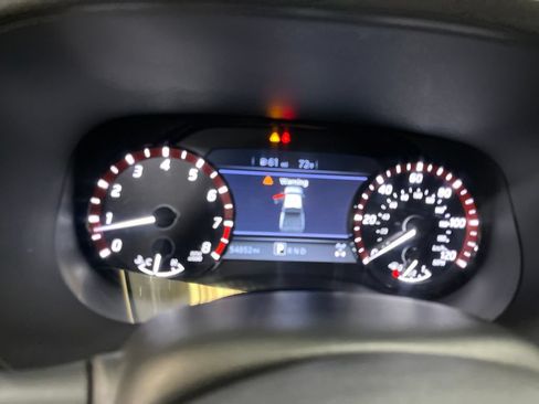 Used 2024 Nissan Frontier PRO-4X AWD/4WD image 15
