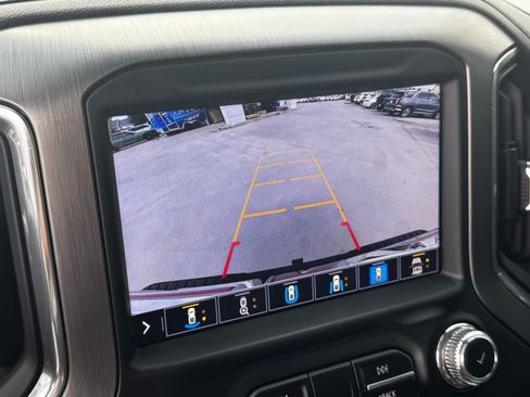 Used 2022 GMC Sierra 2500 Denali w/ Denali Ultimate Package AWD/4WD image 19