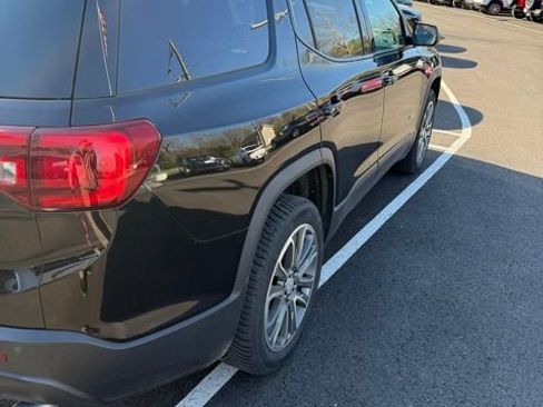 Used 2017 GMC Acadia SLT image 6