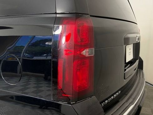 Used 2018 Chevrolet Suburban Premier w/ Max Trailering Package AWD/4WD image 13
