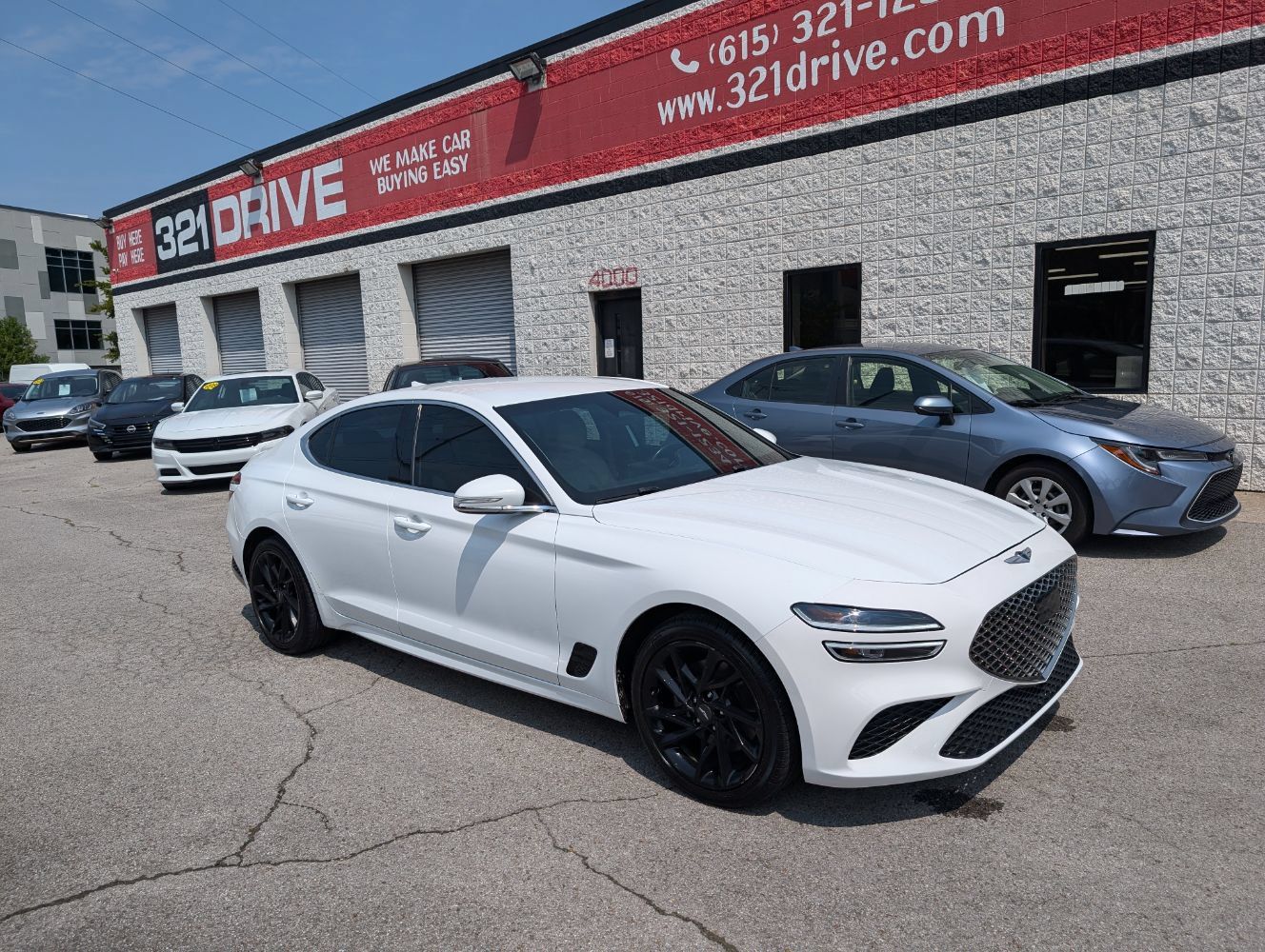 Used 2022 Genesis G70 2.0T RWD image 1