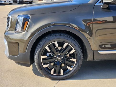 Used 2025 Kia Telluride SX image 8