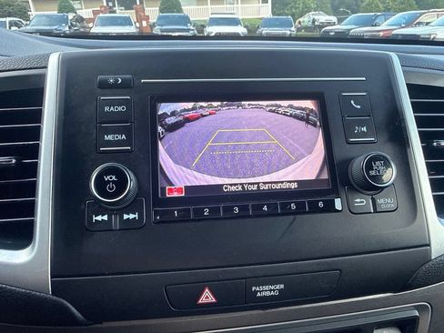 Used 2020 Honda Pilot LX image 16