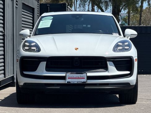Certified 2023 Porsche Macan AWD/4WD image 11