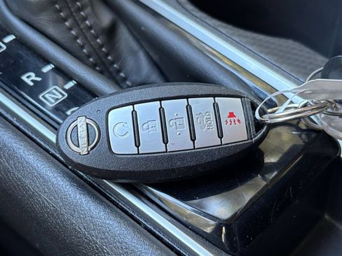 Used 2025 Nissan Altima 2.5 SV FWD image 24