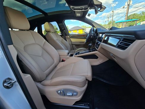 Used 2023 Porsche Macan S AWD/4WD image 17