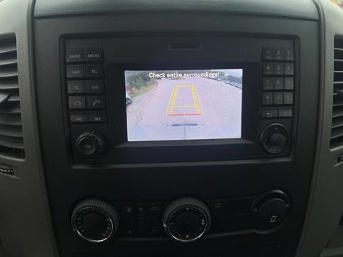 Used 2018 Mercedes-Benz Sprinter 2500 image 25