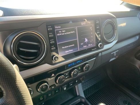 Used 2021 Toyota Tacoma TRD Sport w/ Technology Package AWD/4WD image 26