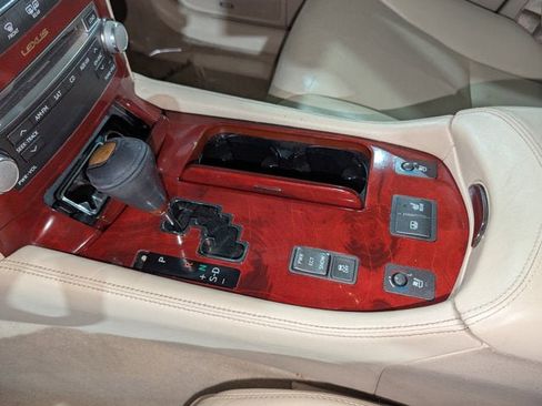 Used 2011 Lexus LS 460 AWD w/ Comfort Pkg image 44