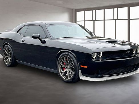 Used 2015 Dodge Challenger SRT Hellcat image 10