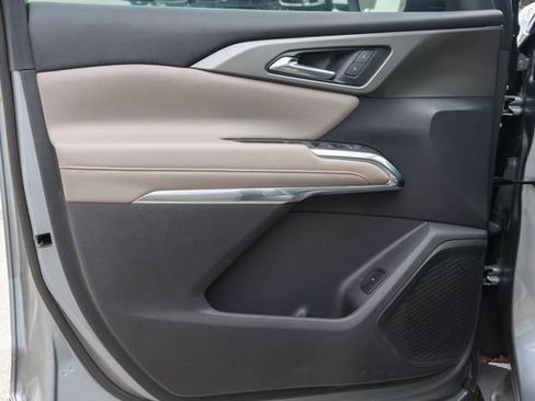 Used 2024 Chevrolet Traverse LT FWD image 10