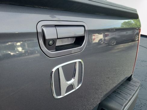 Used 2020 Honda Ridgeline Sport image 12
