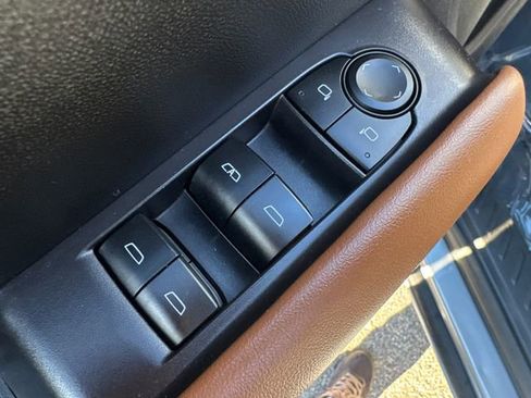 Used 2023 GMC Canyon AT4 w/ AT4 Premium Package image 28