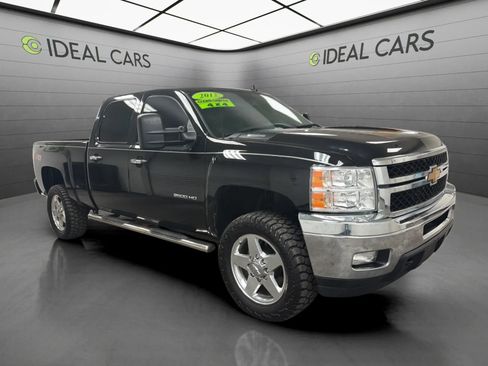 Used 2012 Chevrolet Silverado 2500 LT w/ Interior Plus Package AWD/4WD image 3