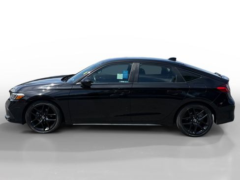 Used 2023 Honda Civic Sport image 2