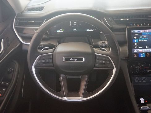 Used 2023 Jeep Grand Cherokee 4WD 4xe w/ Luxury Tech Group II image 26