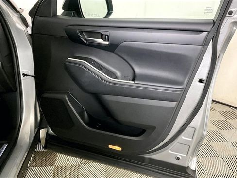 Used 2021 Toyota Highlander XSE image 24