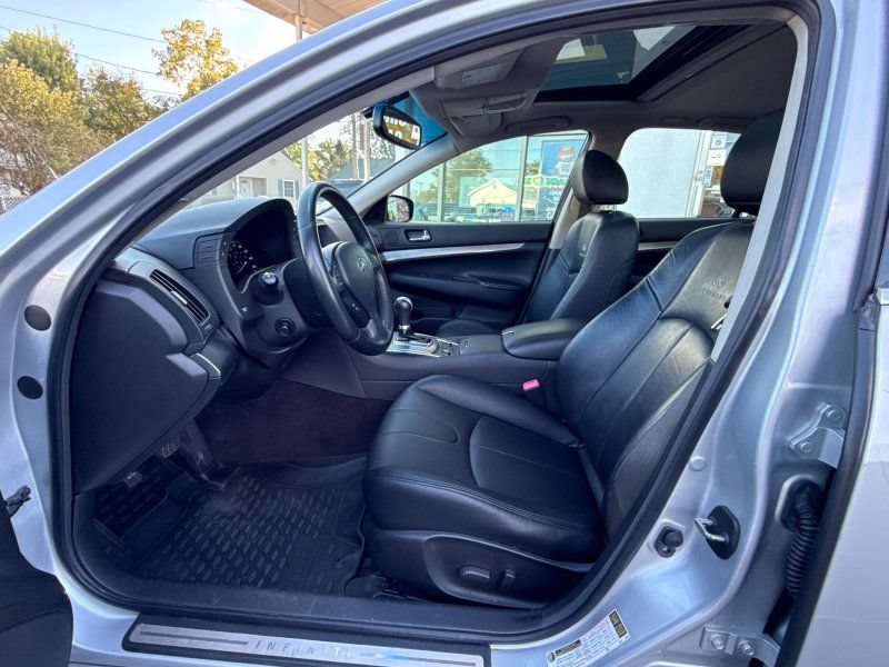 Used 2013 INFINITI G37 x Sedan w/ Premium Pkg AWD/4WD image 11