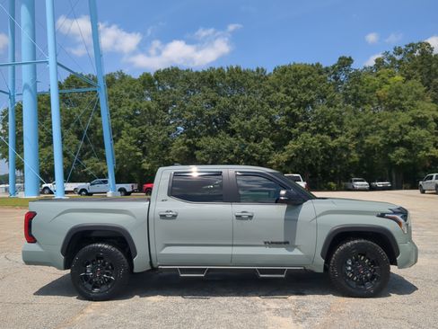 Used 2025 Toyota Tundra SR5 w/ SR5 Premium Package AWD/4WD image 2