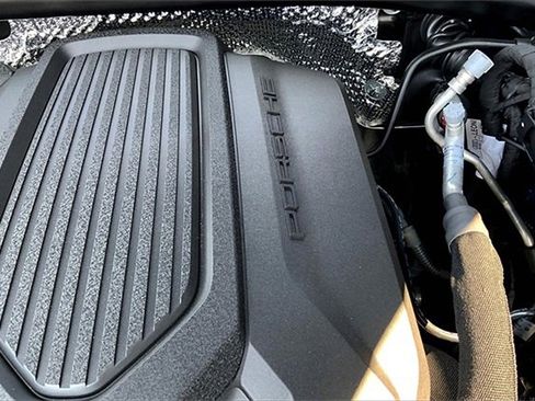 New 2025 Porsche Macan Turbo image 40