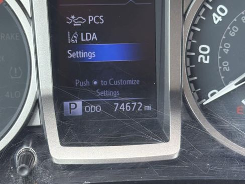 Used 2020 Toyota Tacoma SR5 image 18