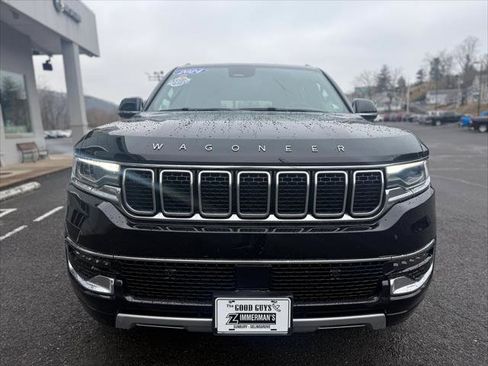 Certified 2024 Jeep Wagoneer L Series II w/ Flexible Seating Group image 5