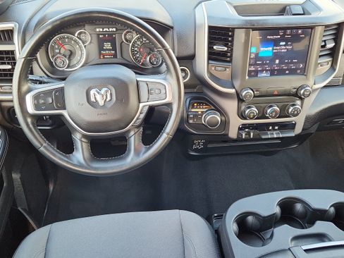 Used 2024 RAM 2500 Big Horn AWD/4WD image 12