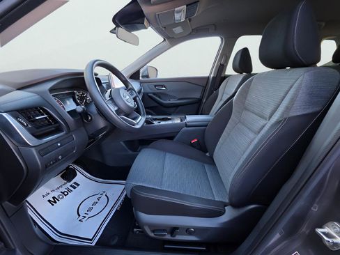 Used 2023 Nissan Rogue SV FWD image 19
