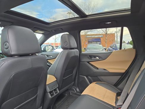 Used 2025 Chevrolet Equinox ACTIV w/ Safety and Technology Package image 14