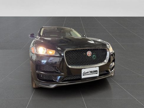 Used 2017 Jaguar F-PACE Premium image 46