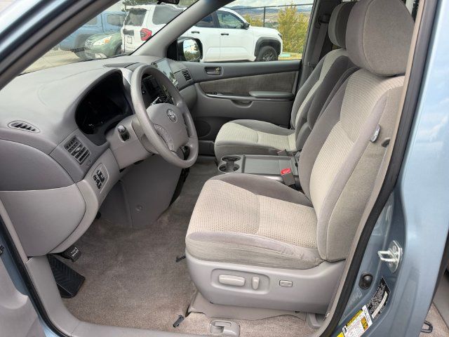 Used 2009 Toyota Sienna LE FWD image 15