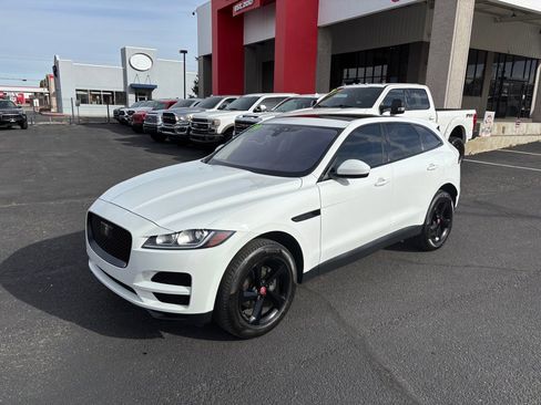 Used 2019 Jaguar F-PACE Premium image 42