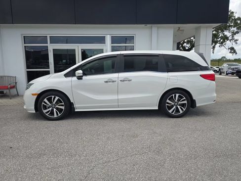 Used 2023 Honda Odyssey Touring image 4