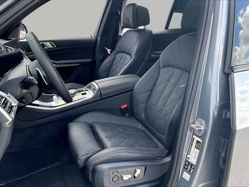 Used 2026 BMW X5 xDrive40i w/ M Sport Package AWD/4WD image 7