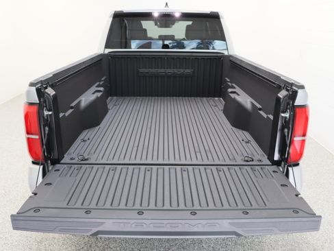Used 2024 Toyota Tacoma SR5 RWD image 31