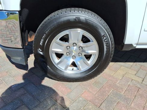 Used 2019 Chevrolet Silverado 1500 LT AWD/4WD image 10