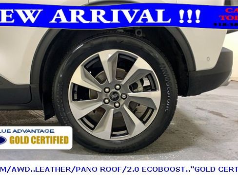 Certified 2023 Ford Escape Platinum w/ Premium Technology Package image 22