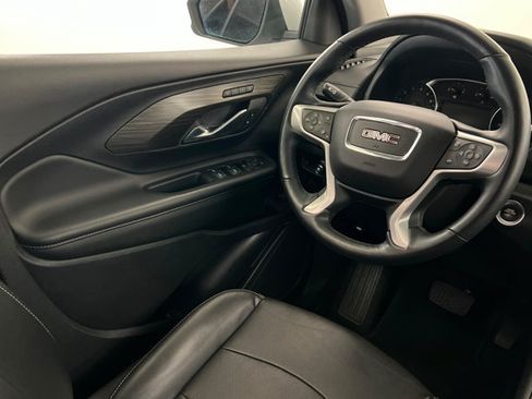 Used 2024 GMC Terrain SLT AWD/4WD image 11