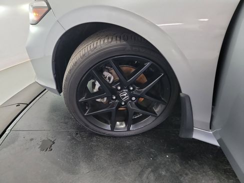 Certified 2025 Honda Civic Sport image 30