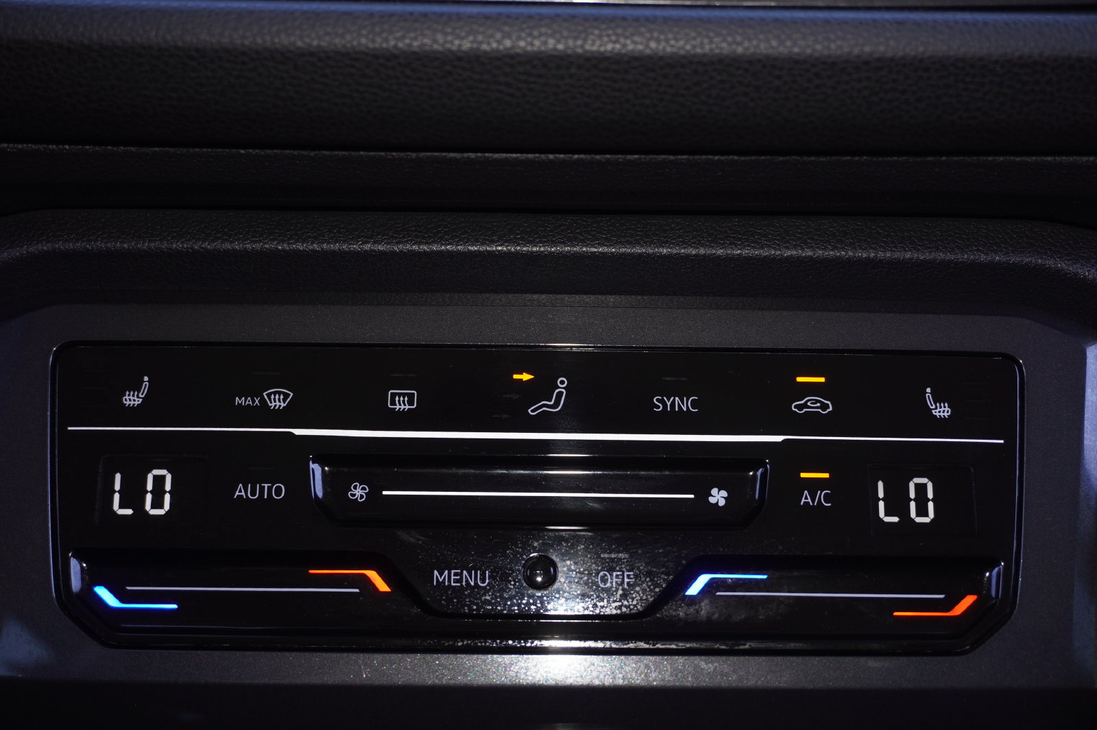Used 2022 Volkswagen Tiguan SE FWD image 19