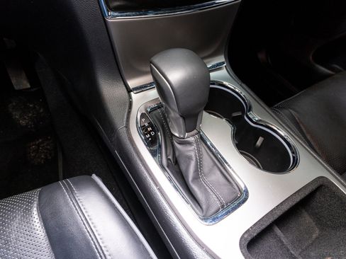 Used 2019 Jeep Grand Cherokee Overland image 23