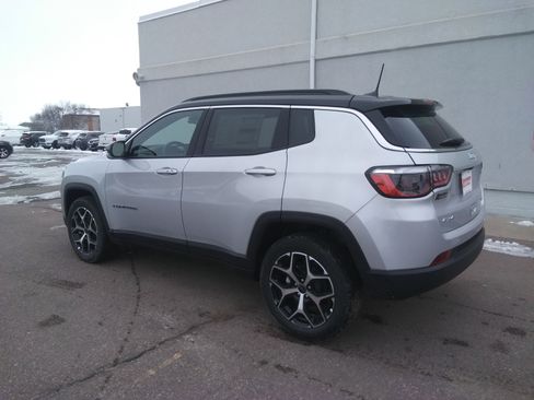 New 2026 Jeep Compass Limited AWD/4WD image 7