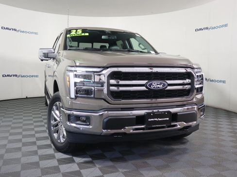 Used 2025 Ford F150 Lariat w/ Equipment Group 501A Mid AWD/4WD image 2