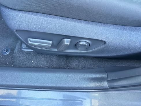 Used 2025 Toyota RAV4 XLE image 23