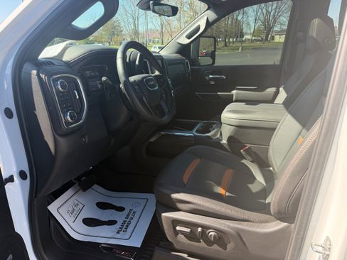 Used 2023 GMC Sierra 2500 AT4 w/ AT4 Preferred Package image 22
